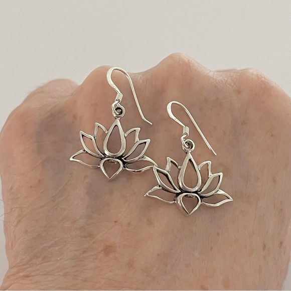 Sterling Silver Lotus Dangle Earrings, Flower Earring, Eternity Silver Earring - Picture 5 of 8